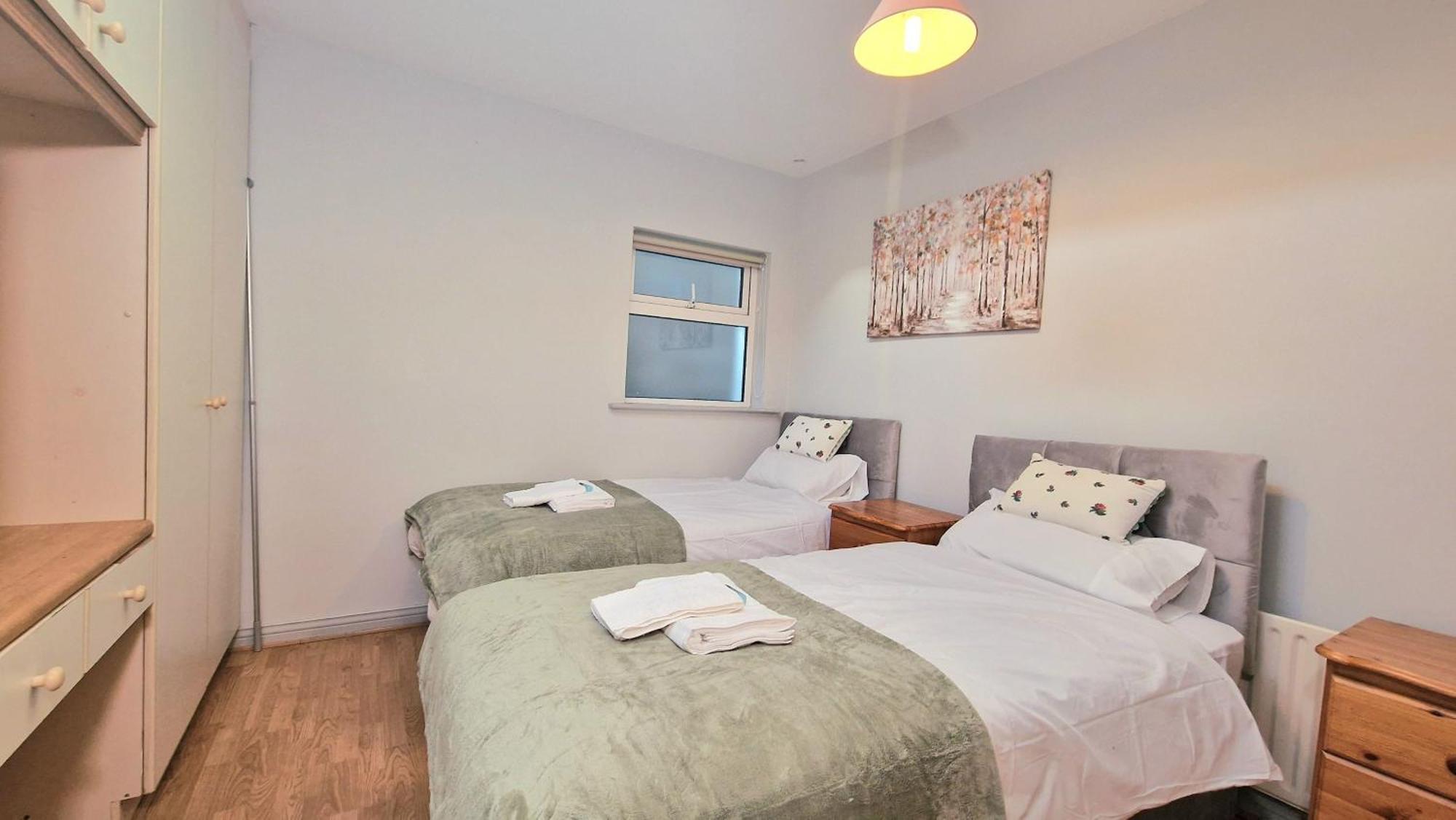 4 Bedroom Townhouse Galway Dış mekan fotoğraf